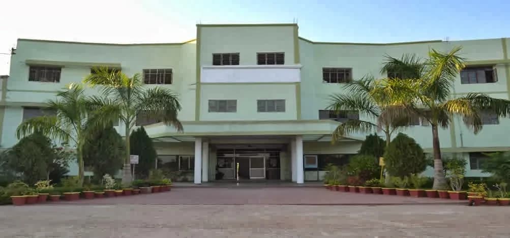 School campus of Gurukul Public School in Maharajpur Kawardha