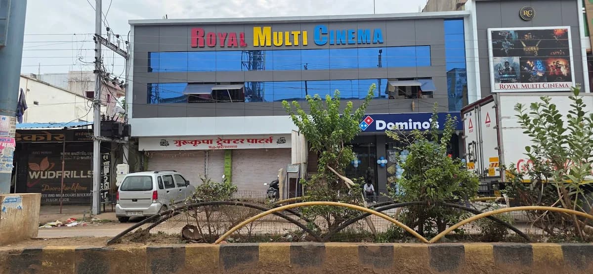 Royal Multi Cinema in Raipur Road, Kawardha