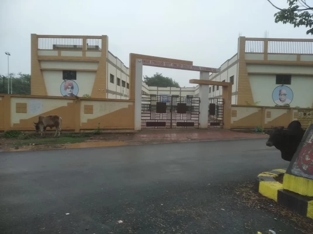 Academic building and modern campus of Swami Atmanand Govt English Medium School Kawardha
